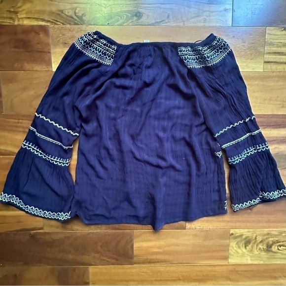 Knox Rose Embroidered Boho Shirt - Picture 4 of 6